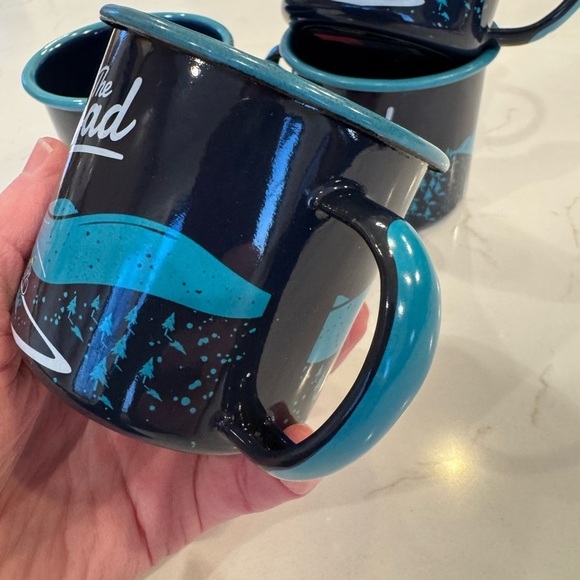 NWT  Set of FOUR Gentlemen's Hardware Enamel Mug 11 oz "Hit the Road" / Navy - Picture 6 of 8